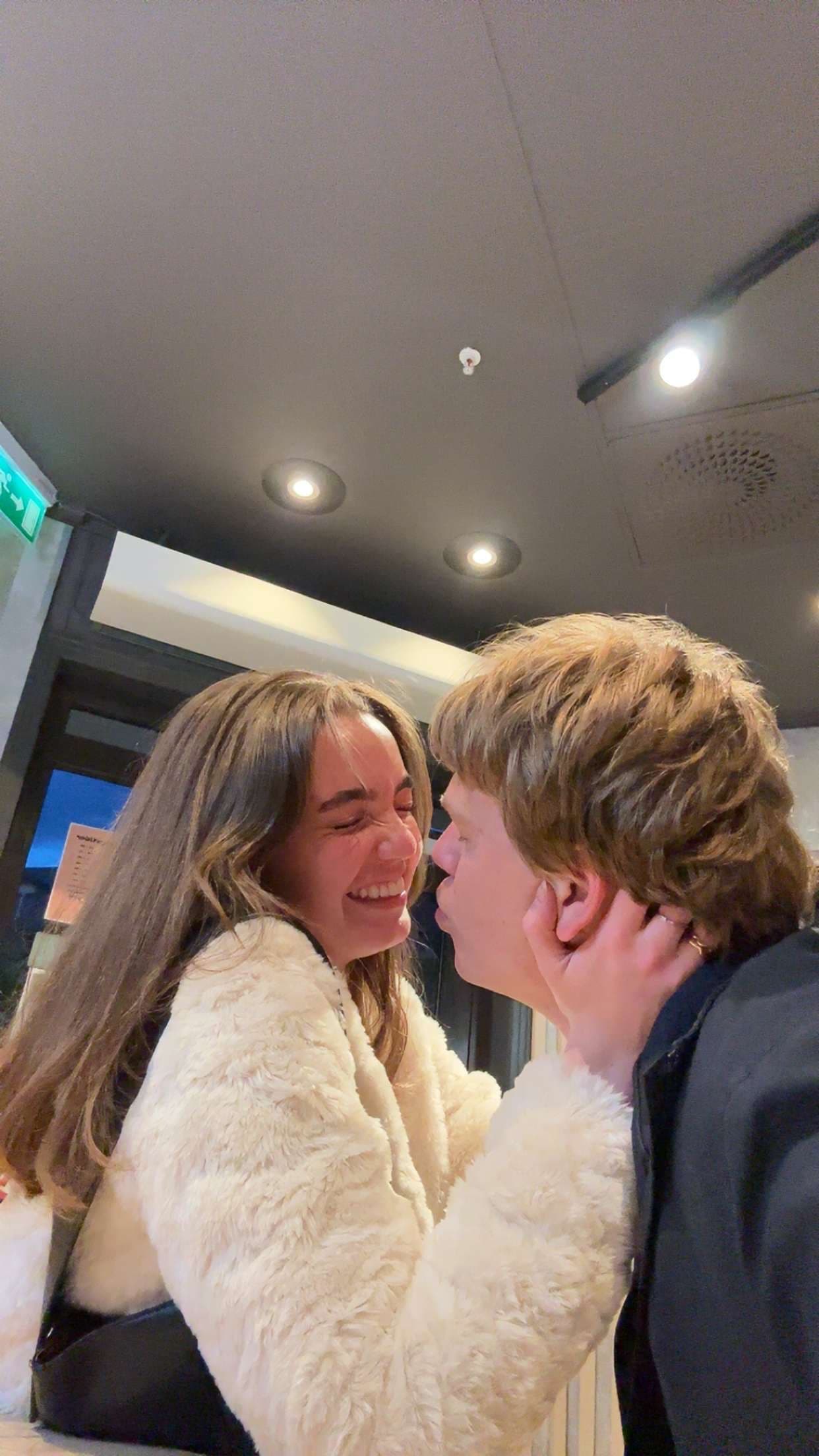 Ikke så lett å si hade, photo two